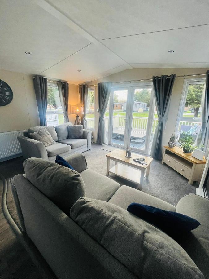 Buttermere Lodge With Hot Tub Barmby on the Moor Buitenkant foto